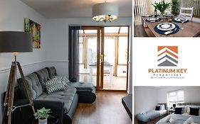Platinum Key 1 Bed House, Bicester- Cosy House